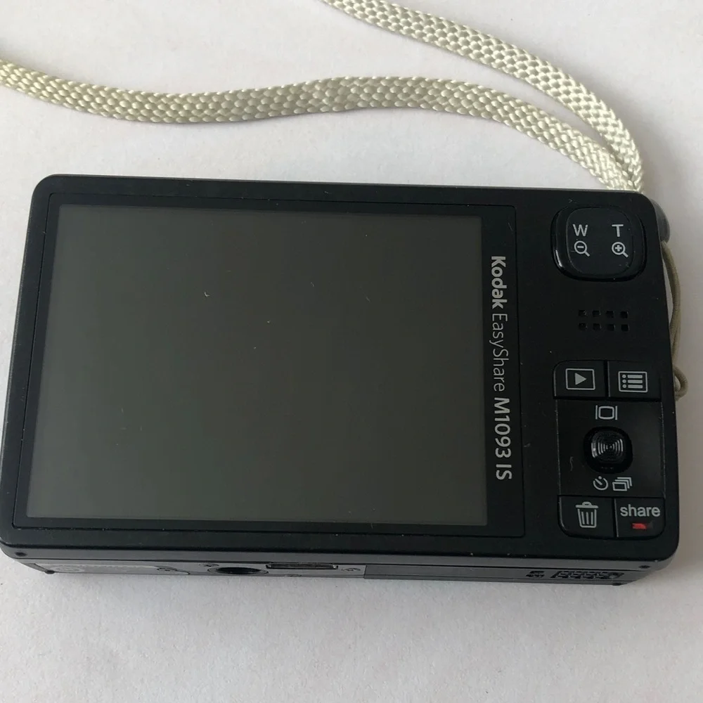 Broken Kodak Easyshare M1033 10MP Digital Camera, For Part